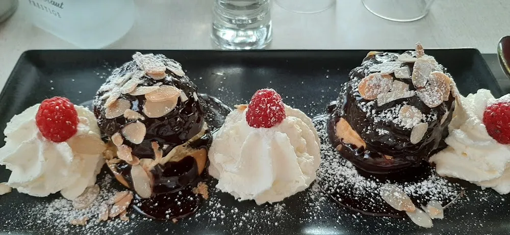 Profiteroles